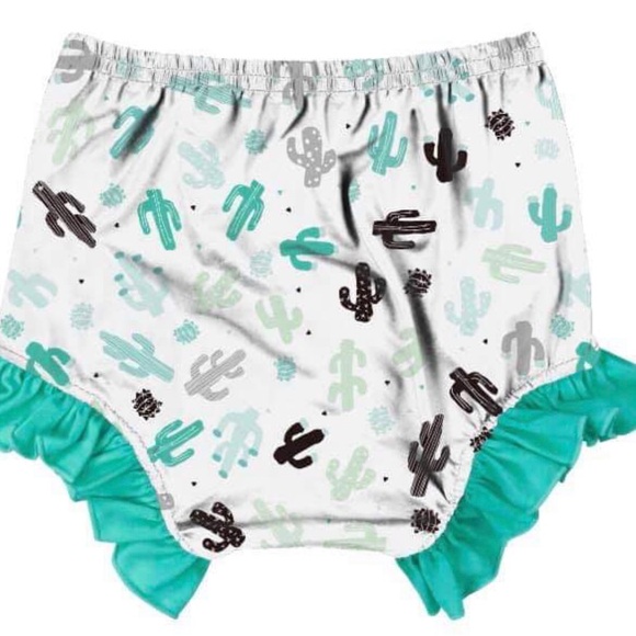 Children’s Shorts 🤗 - Picture 2 of 6